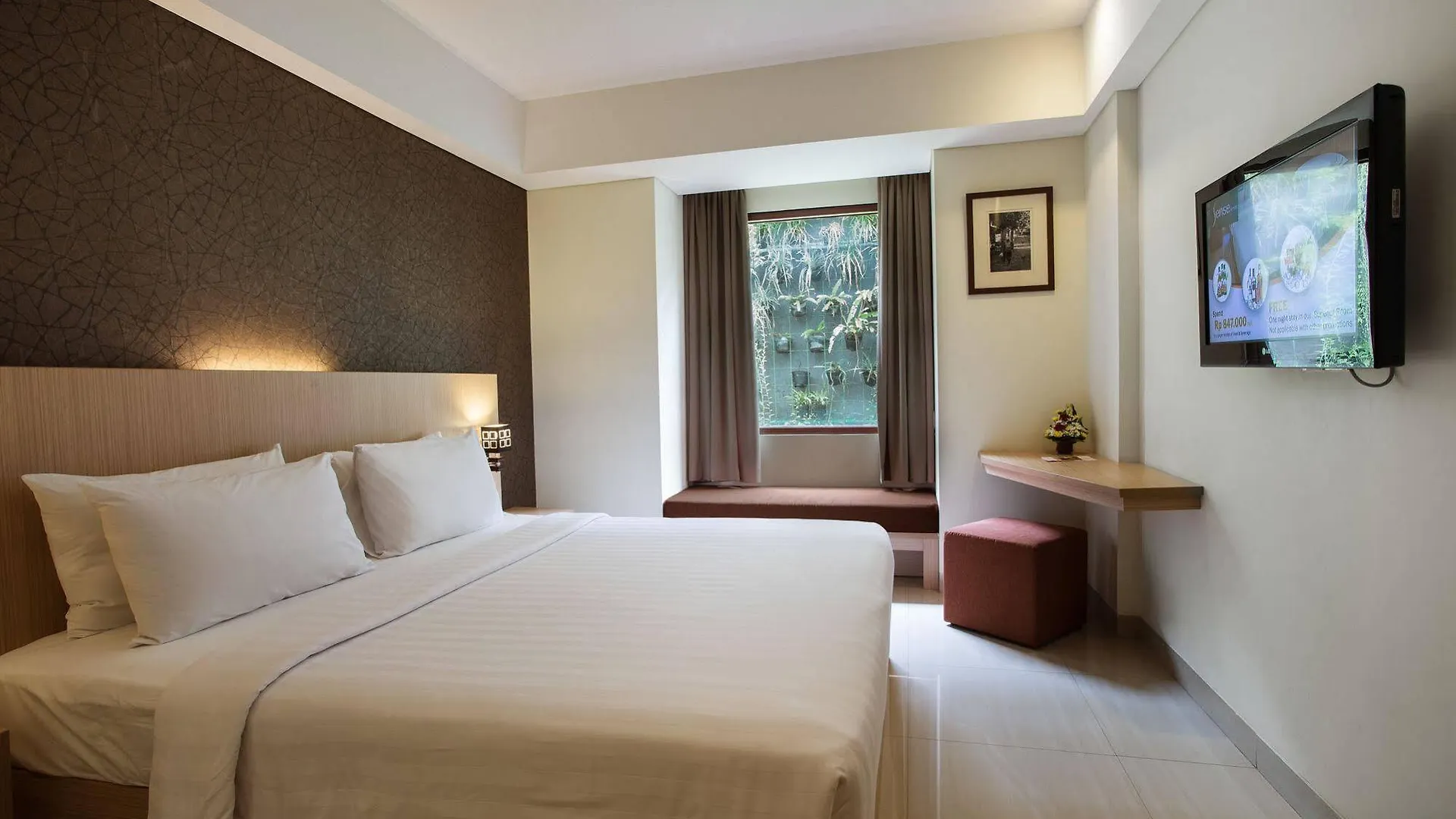 Sense Sunset Hotel Seminyak Indonesia